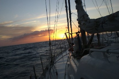 Amanecer en alta mar desde el Huayra de Marisa Bianco